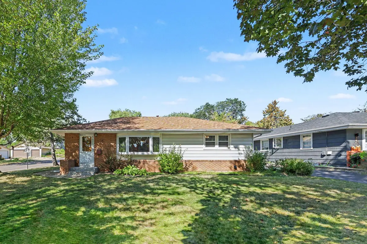 1601 39th Avenue Ne, Columbia Heights, MN 55421 - #1
