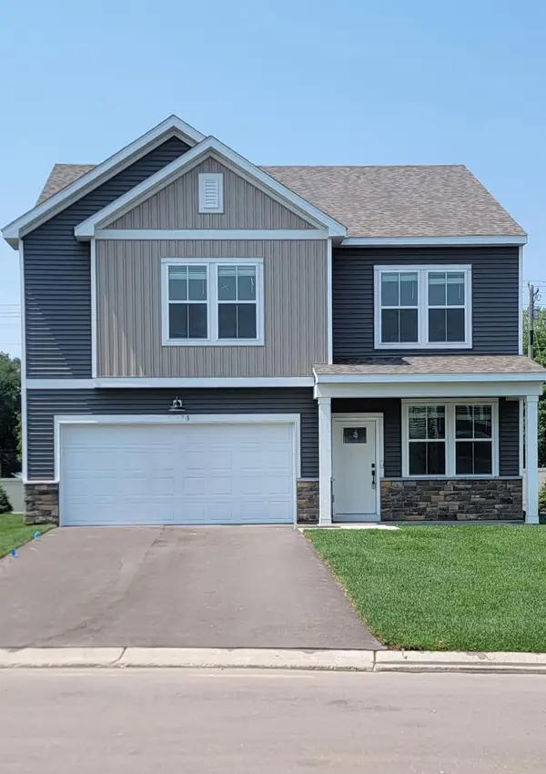 12634 Erskin Street Ne, Blaine, MN 55449