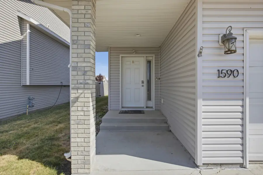 1590 35th Avenue S, Moorhead, MN 56560 - #3