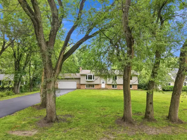 25715 Wild Rose Lane, Excelsior, MN 55331