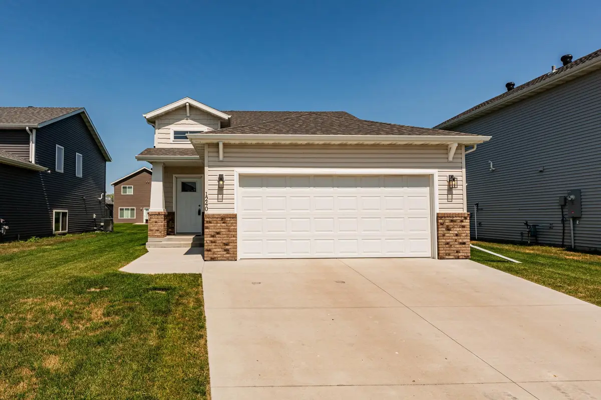 1240 Rachel Drive W, West Fargo, ND 58078 - #1