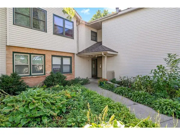 990 Kensington Trail #107, Eagan, MN 55123