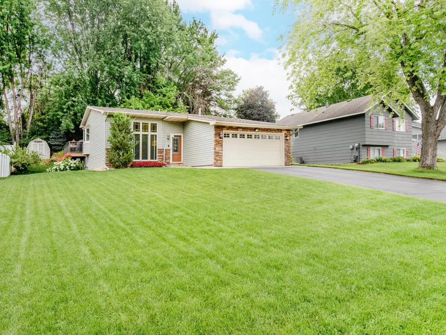 2565 Cochrane Drive, Woodbury, MN 55125 - #2