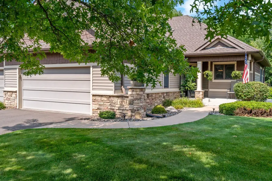 1371 Holly Avenue N, Oakdale, MN 55128 - #2
