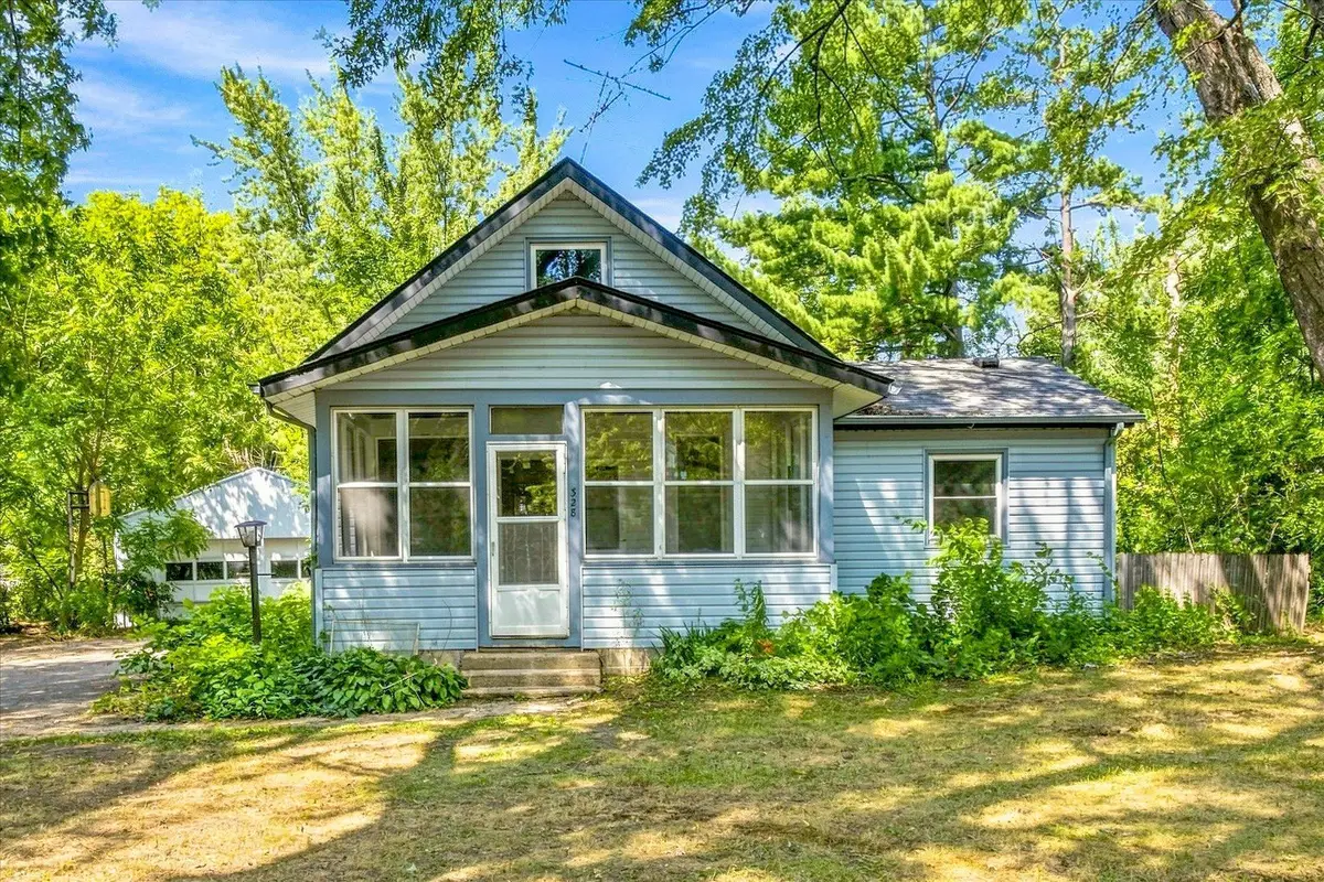 328 3rd Street Se, Braham, MN 55006 - #1