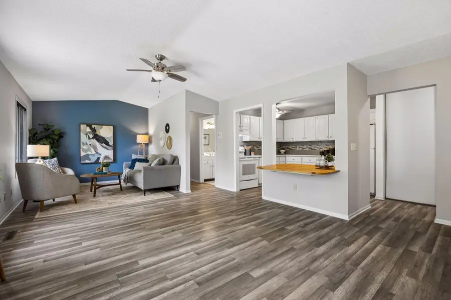 9701 Cimarron Trail, Minnetonka, MN 55305 - #3