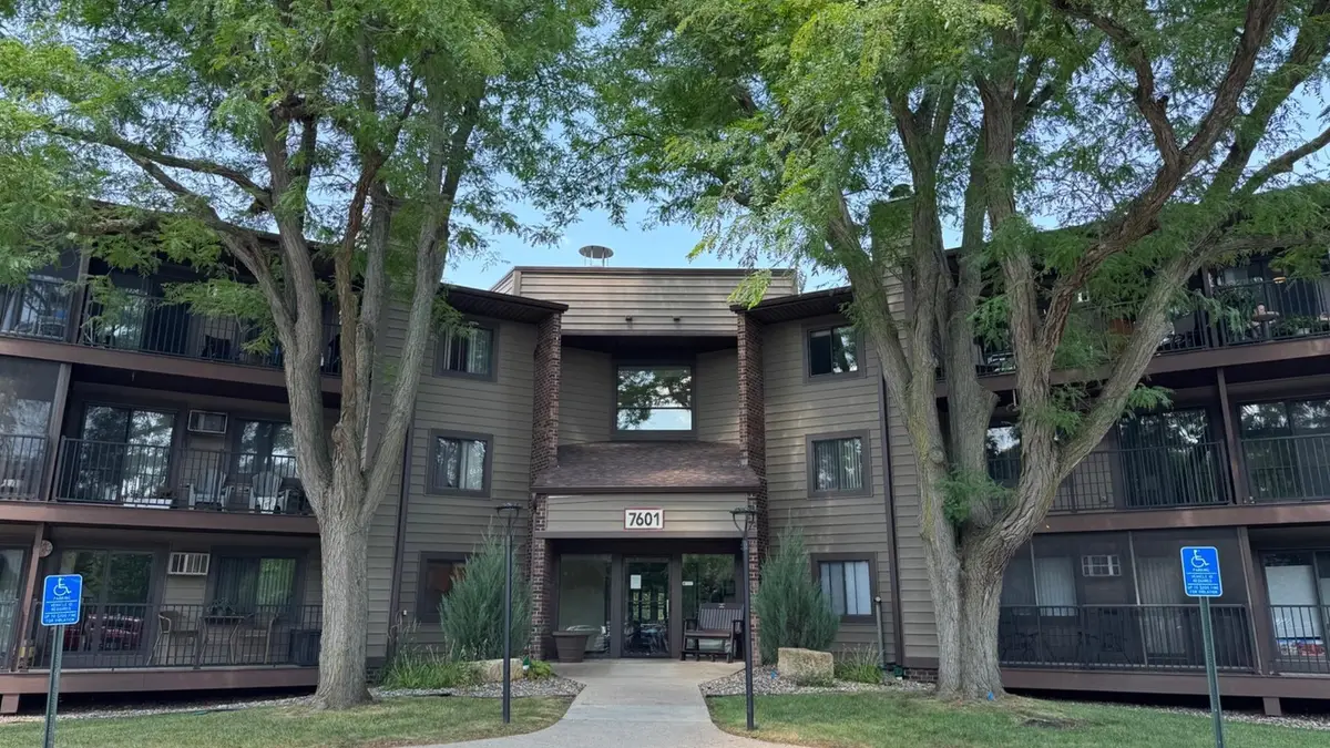 7601 W 101st Street #114, Bloomington, MN 55438 - #1