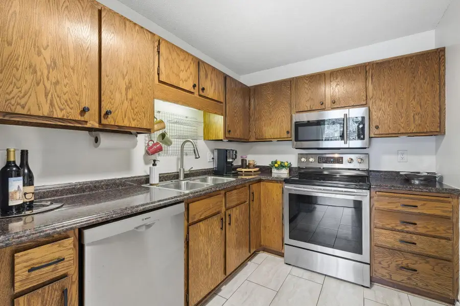 7601 W 101st Street #114, Bloomington, MN 55438 - #2