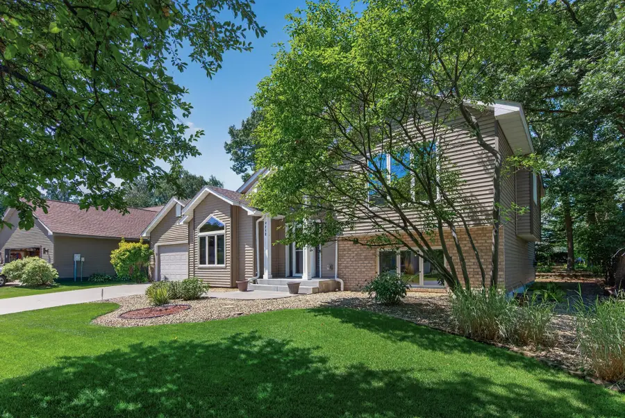 4668 Hale Avenue N, Oakdale, MN 55128 - #2