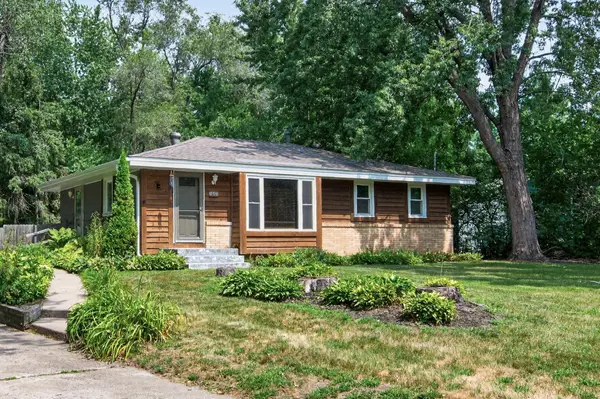 2323 Standish Street, Saint Paul, MN 55108