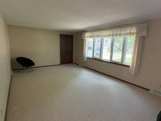 1250 Lakeview Lane Sw, Hutchinson, MN 55350 - #2