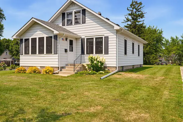725 5th Avenue Sw, Hutchinson, MN 55350