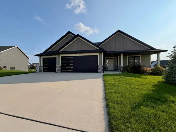 2108 Whitlee Lane Sw, Rochester, MN 55902