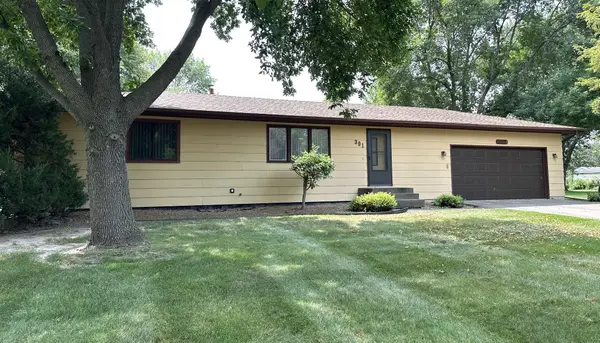 301 Cottonwood Avenue Ne, Saint Michael, MN 55376