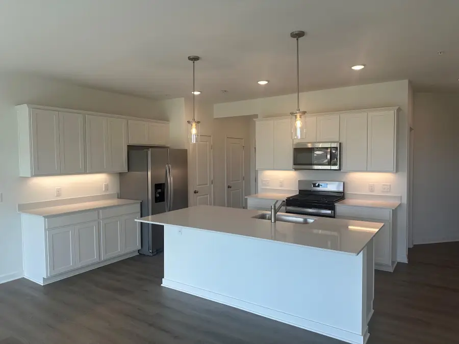6297 Ivywood Avenue S, Cottage Grove, MN 55016 - #2