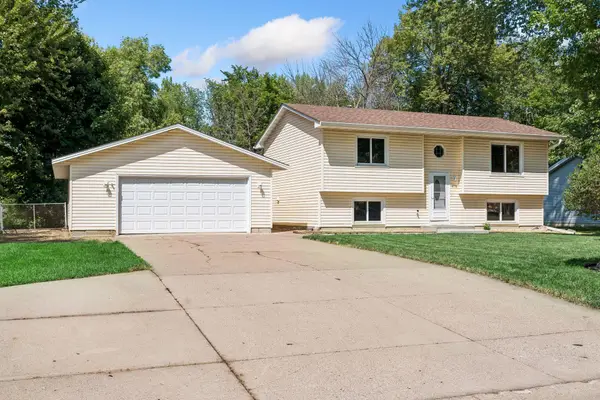 6771 Maple Drive, Rockford, MN 55373