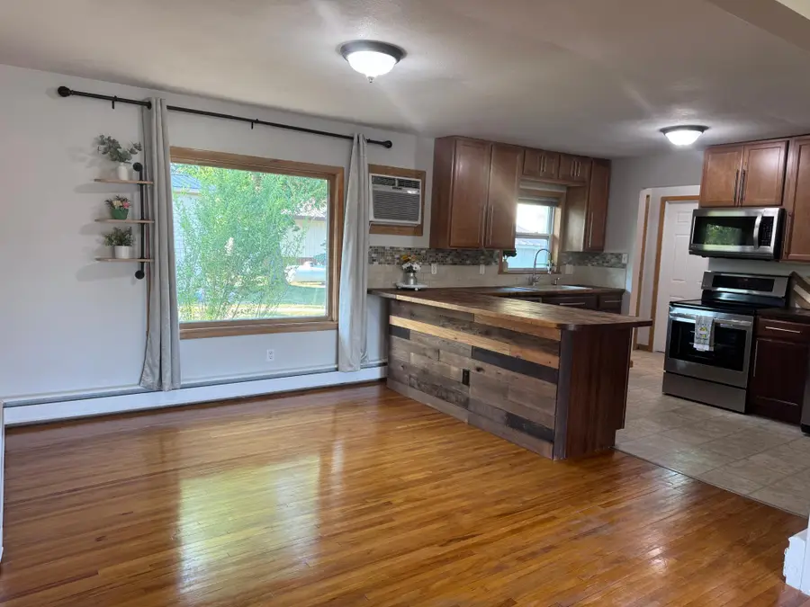 101 2nd Avenue E, Lisbon, ND 58054 - #3