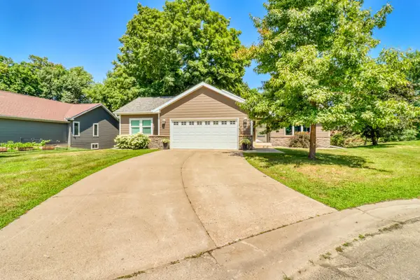 1047 Highwood Circle, Detroit Lakes, MN 56501