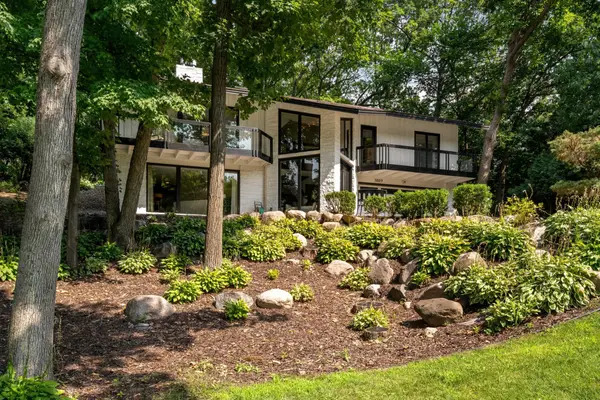 7009 Gleason Road, Edina, MN 55439