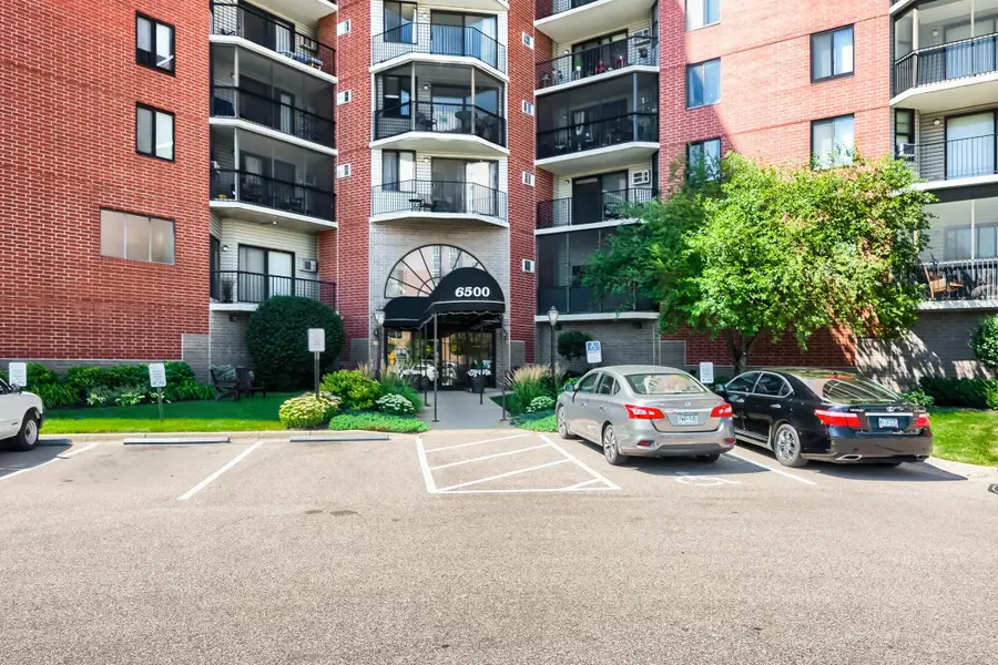 6500 Woodlake Drive #601, Richfield, MN 55423 - #2