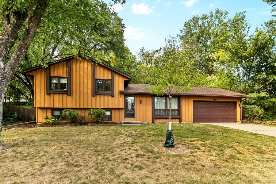 13045 Eveleth Avenue, Apple Valley, MN 55124 - #2