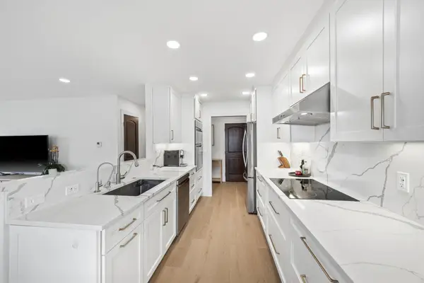6300 Xerxes Avenue S #21, Edina, MN 55423