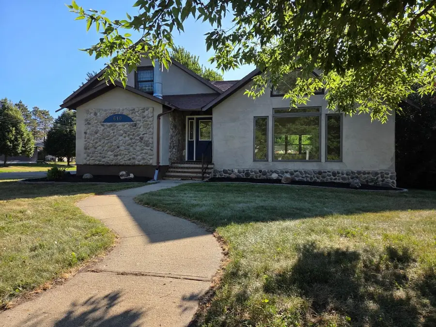 610 6th Street Sw, Forman, ND 58032 - #2