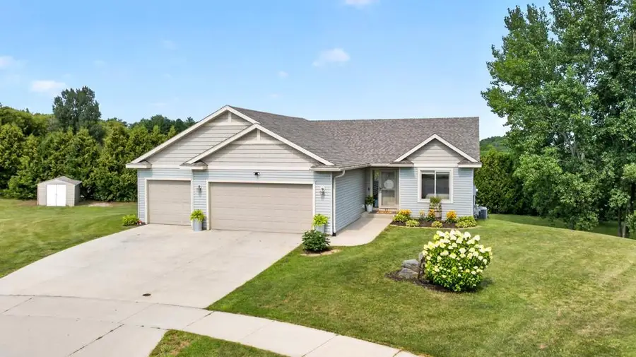 601 3rd Street Ne, Byron, MN 55920 - #2