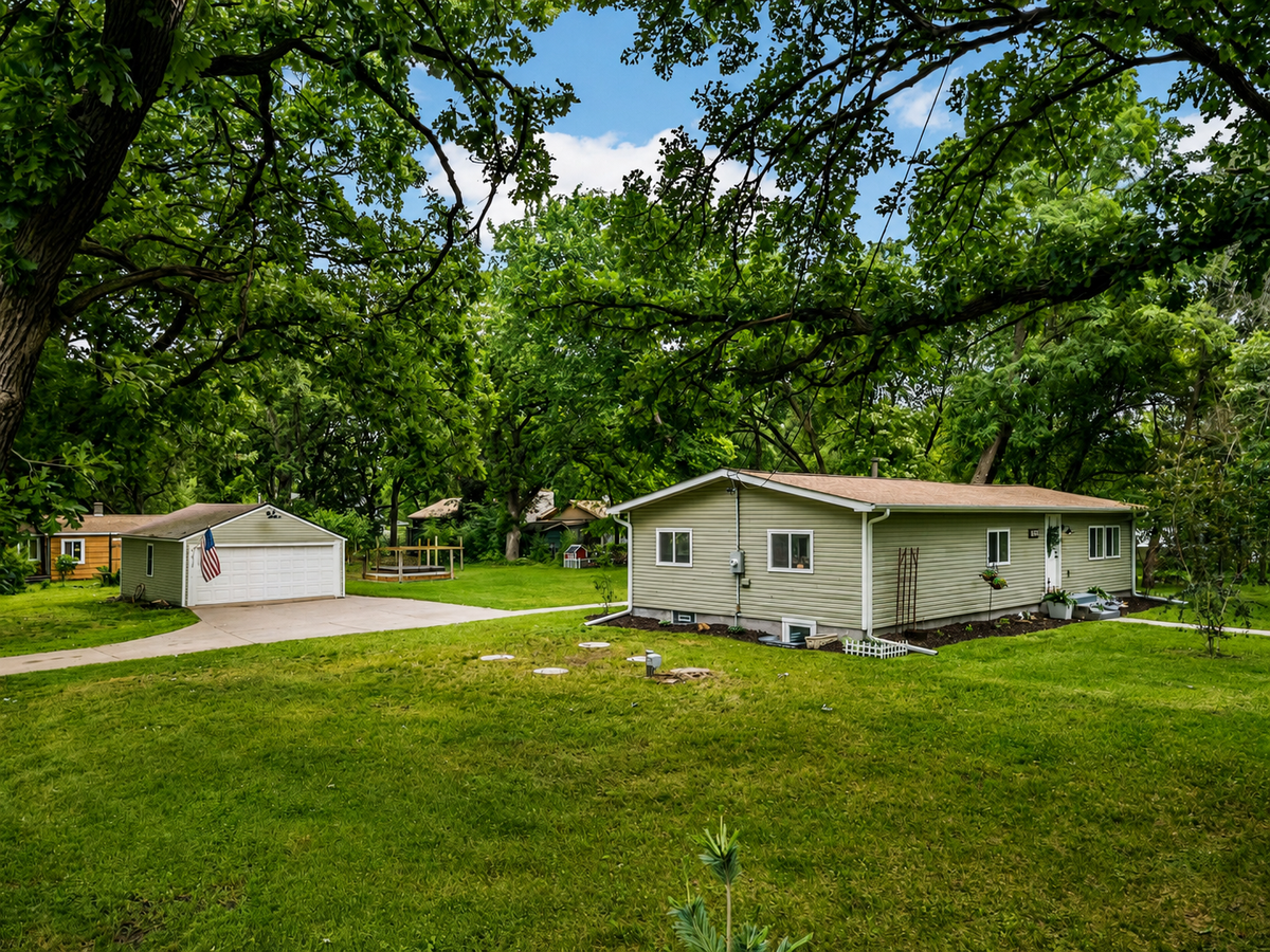 16570 22nd Street S, Saint Marys Point, MN 55043 - #1