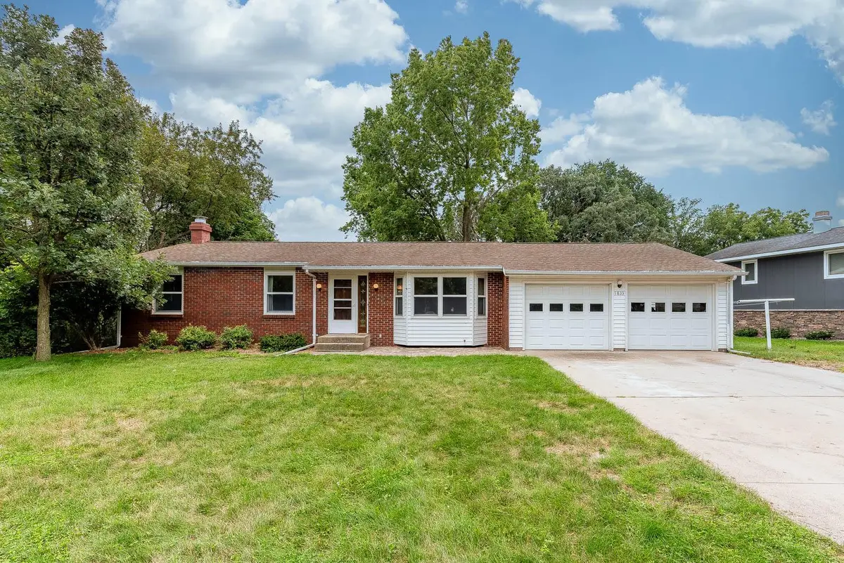 1833 Crestview Drive, New Ulm, MN 56073 - #1