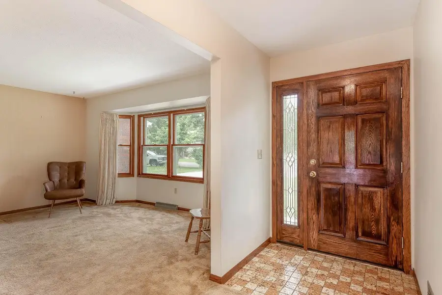 1833 Crestview Drive, New Ulm, MN 56073 - #3