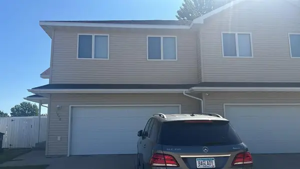 1058 Selkirk Circle, Grand Forks, ND 58203