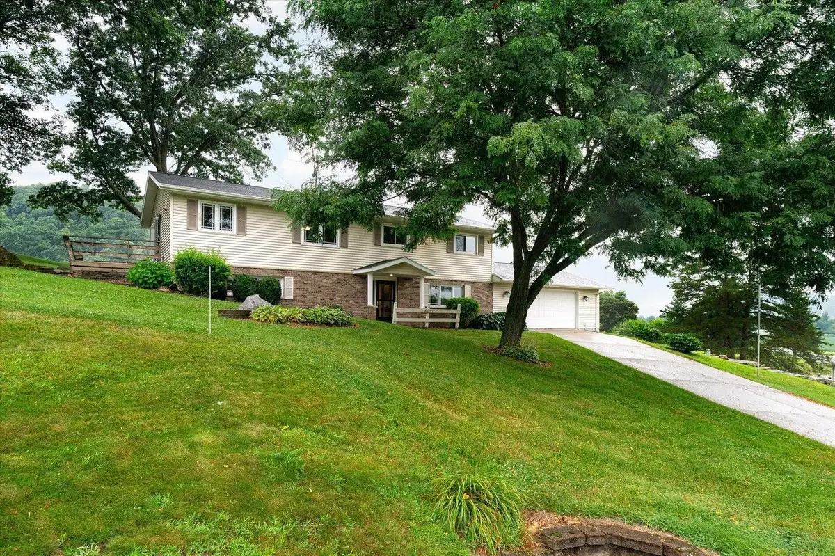 4251 Paar Street, La Crescent, MN 55947 - #1