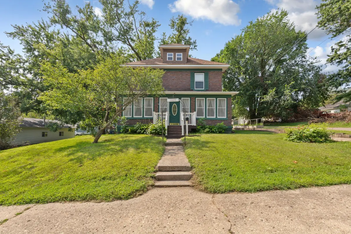 1009 South Street, Jackson, MN 56143 - #1