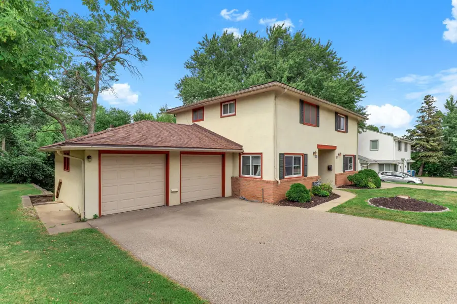 6218 France Avenue S, Edina, MN 55410 - #2