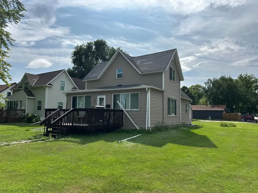 623 Horace Avenue N, Thief River Falls, MN 56701 - #2