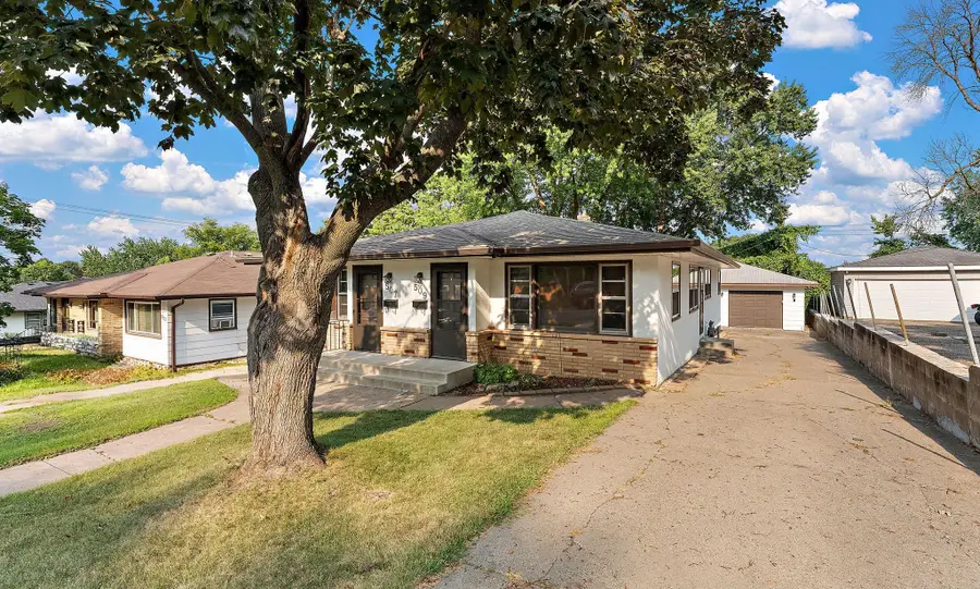 507 10th Avenue S, South Saint Paul, MN 55075 - #3