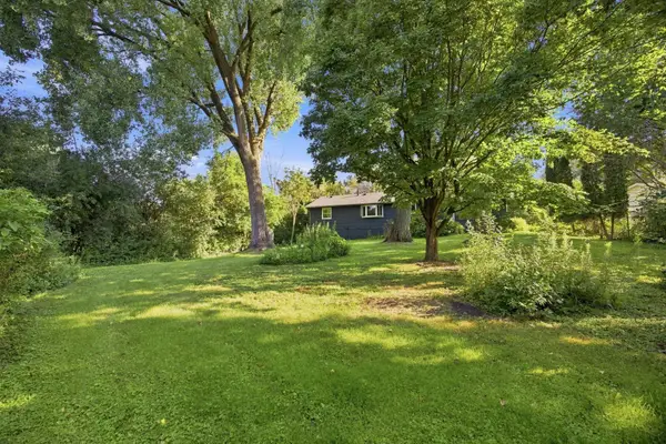 148 Ridgeview Lane, Wayzata, MN 55391