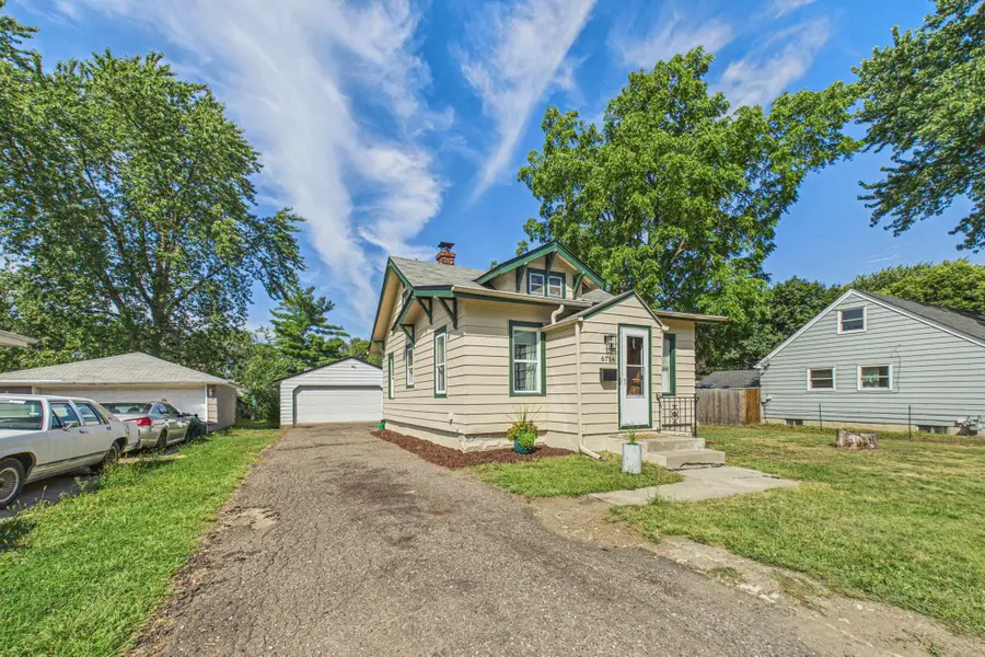 6714 Corvallis Avenue N, Crystal, MN 55428 - #2