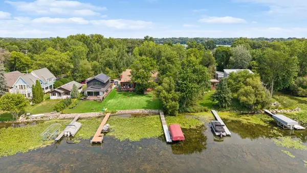 225 Peninsula Road, Medicine Lake, MN 55441