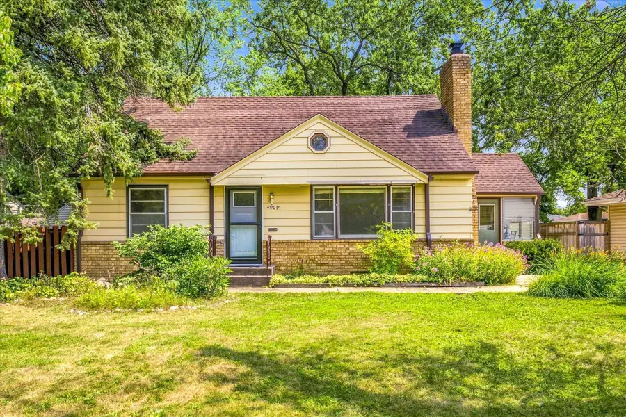 4909 W Upland Crest, Columbia Heights, MN 55421 - #2