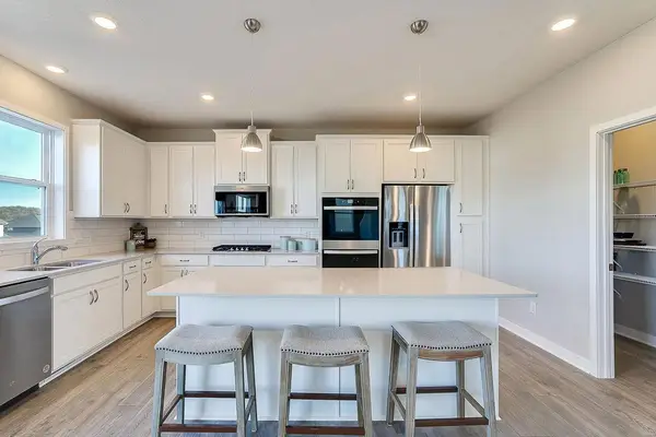 1643 Zumbro Avenue, Shakopee, MN 55379