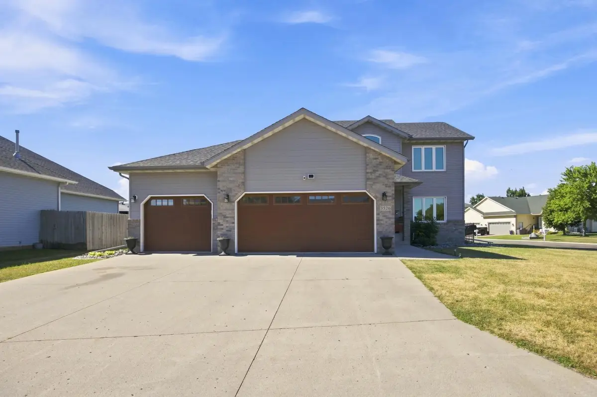 3526 Park Avenue S, Fargo, ND 58103 - #1