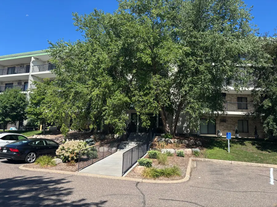 10521 Cedar Lake Road #411, Minnetonka, MN 55305 - #2