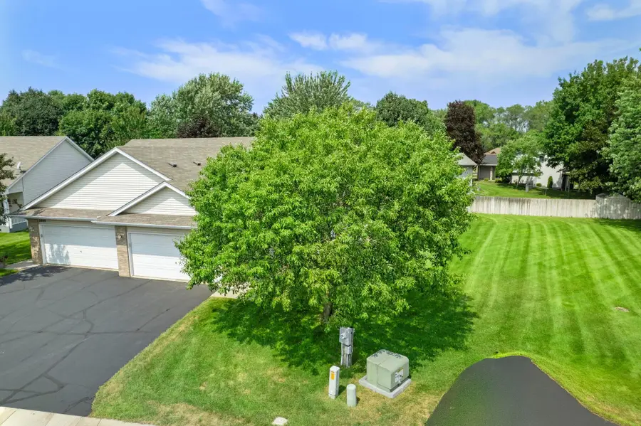 2865 117th Avenue Nw, Coon Rapids, MN 55433 - #2