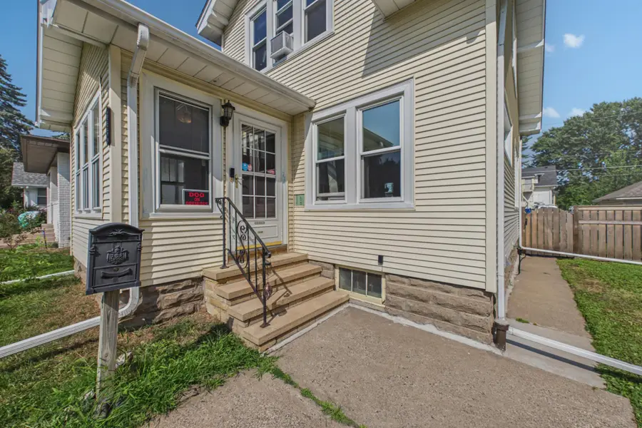 1334 Searle Street, Saint Paul, MN 55130 - #2