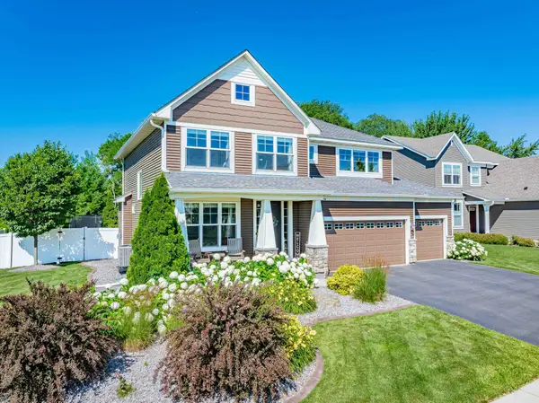 1100 Skybrooke Avenue, Waconia, MN 55387
