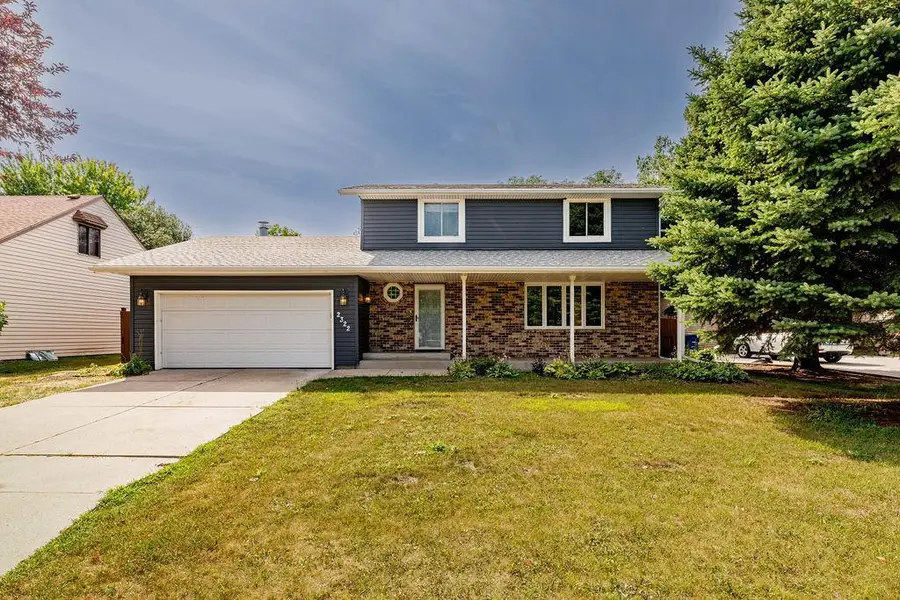 2322 Cromwell Street S, Moorhead, MN 56560 - #2