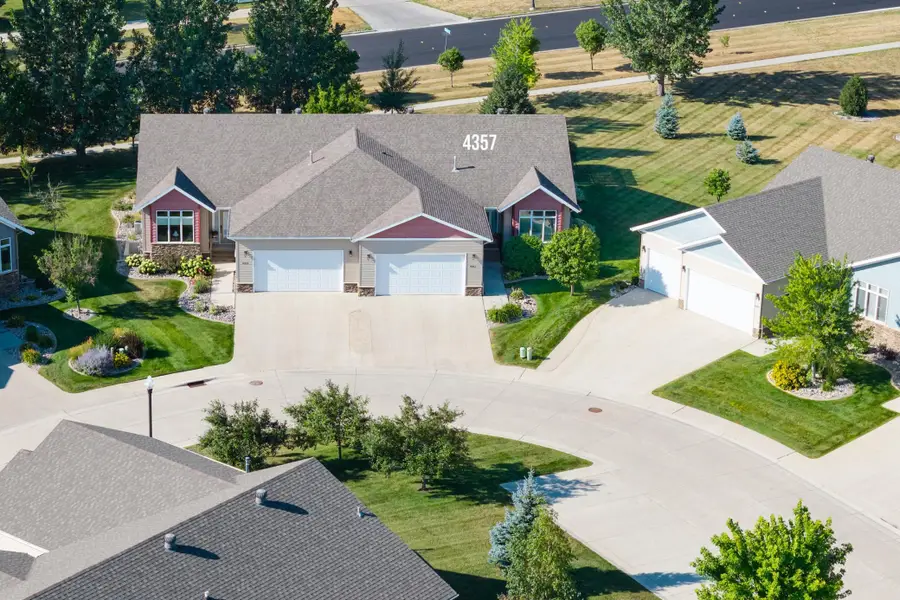 4357 Coventry Drive S, Fargo, ND 58104 - #3