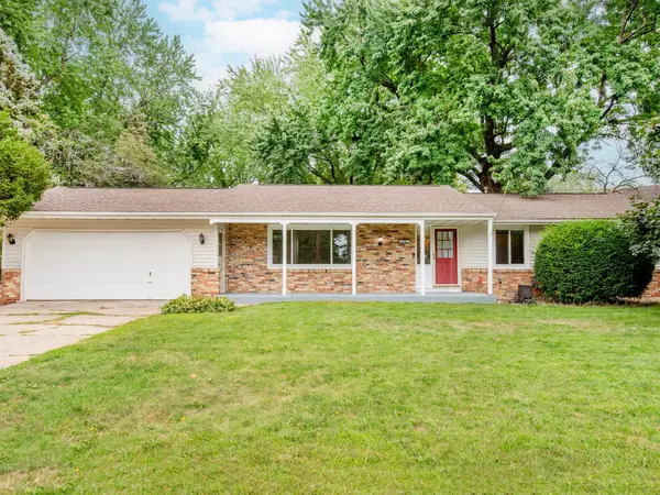1801 River Hills Drive, Burnsville, MN 55337